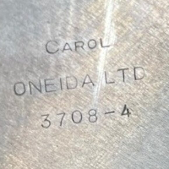 VTG Oneida LTD Carol #3708-4 Silverplated Circular Platter Tray Engraved Flowers - Picture 4 of 4